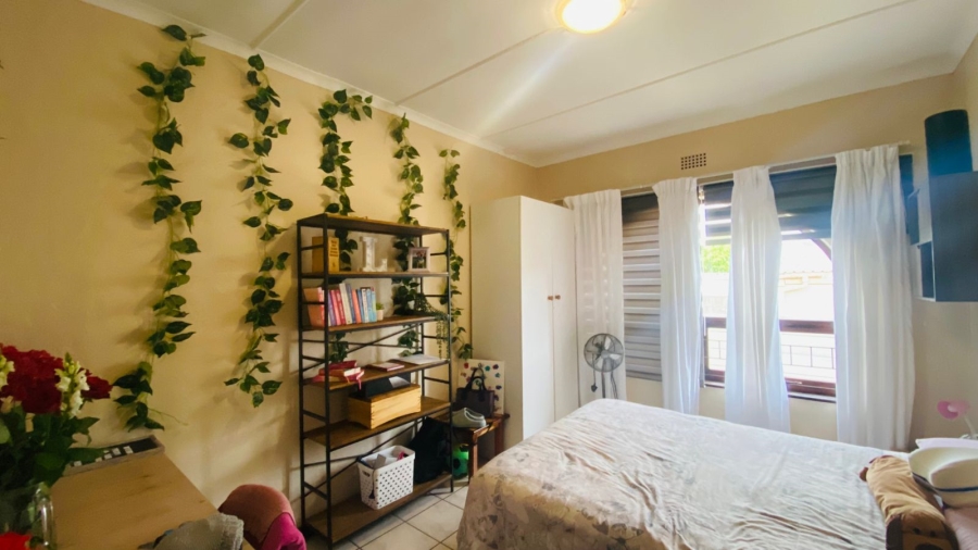 4 Bedroom Property for Sale in Denneoord Western Cape